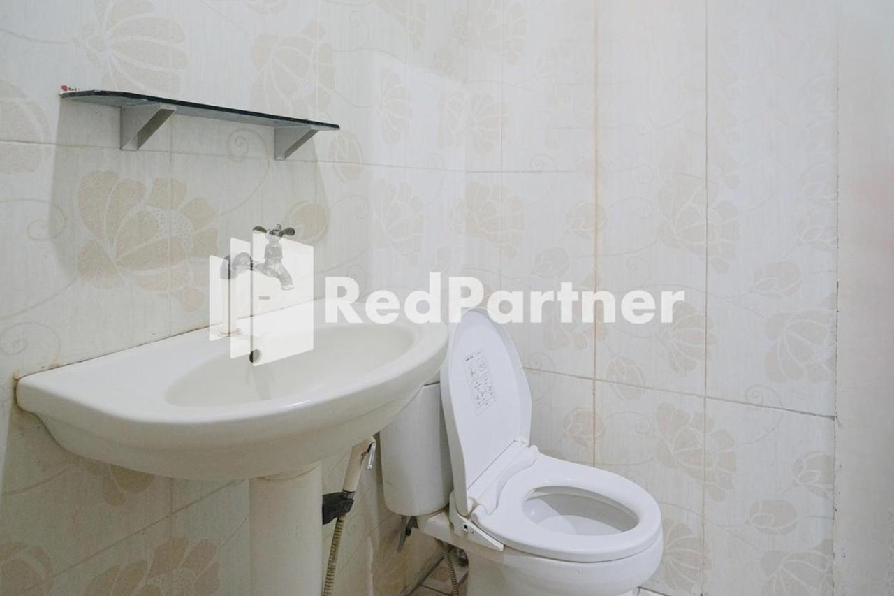 Pondok Hijau Syariah Mitra Reddoorz At Citraland Сурабая Екстер'єр фото