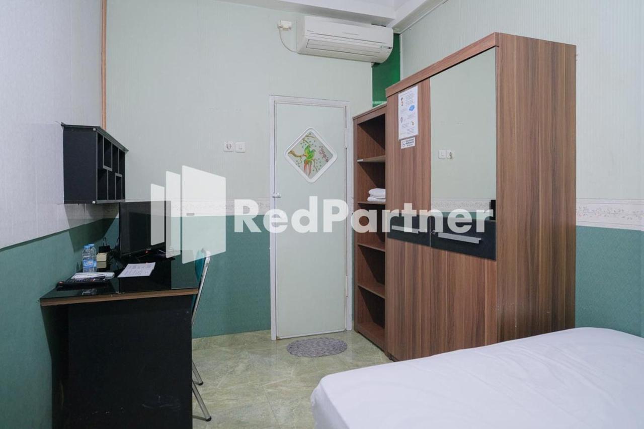 Pondok Hijau Syariah Mitra Reddoorz At Citraland Сурабая Екстер'єр фото