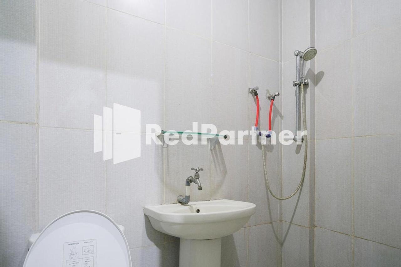 Pondok Hijau Syariah Mitra Reddoorz At Citraland Сурабая Екстер'єр фото