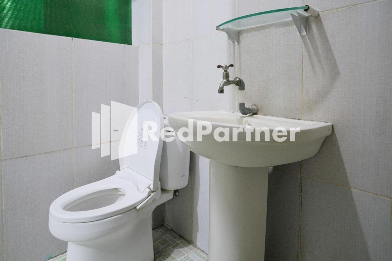 Pondok Hijau Syariah Mitra Reddoorz At Citraland Сурабая Екстер'єр фото
