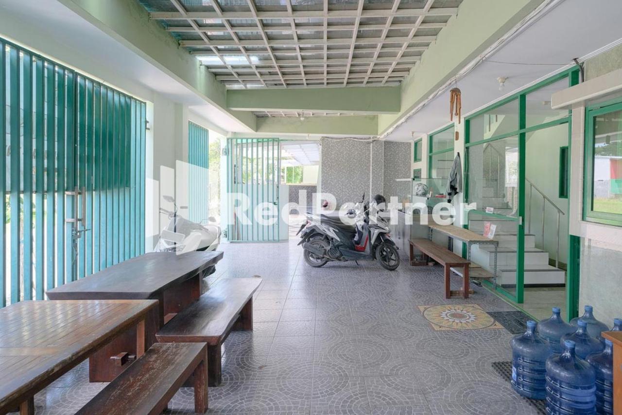 Pondok Hijau Syariah Mitra Reddoorz At Citraland Сурабая Екстер'єр фото