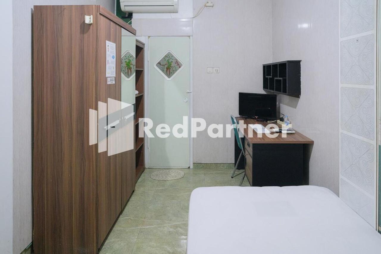 Pondok Hijau Syariah Mitra Reddoorz At Citraland Сурабая Екстер'єр фото